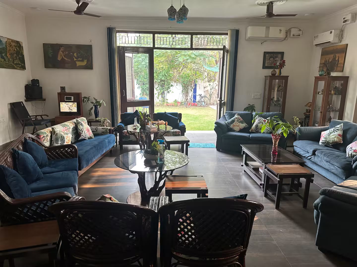 Farmvilla lounge with garden views near Greater Noida